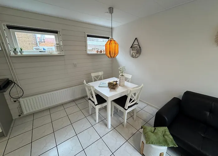 Zon Zee En Duin Egmond Strandhuisje אגמונד אן זי