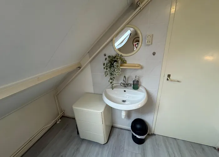 Zon Zee En Duin Egmond Strandhuisje * אגמונד אן זי